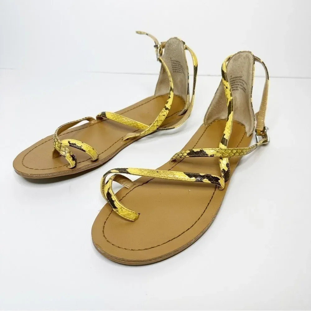 EXPRESS Snakeskin Yellow Black Strappy Flat Sandals Womens Size 6